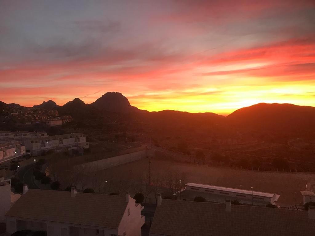 Dos Senoras Gordas Relleu Exteriör bild